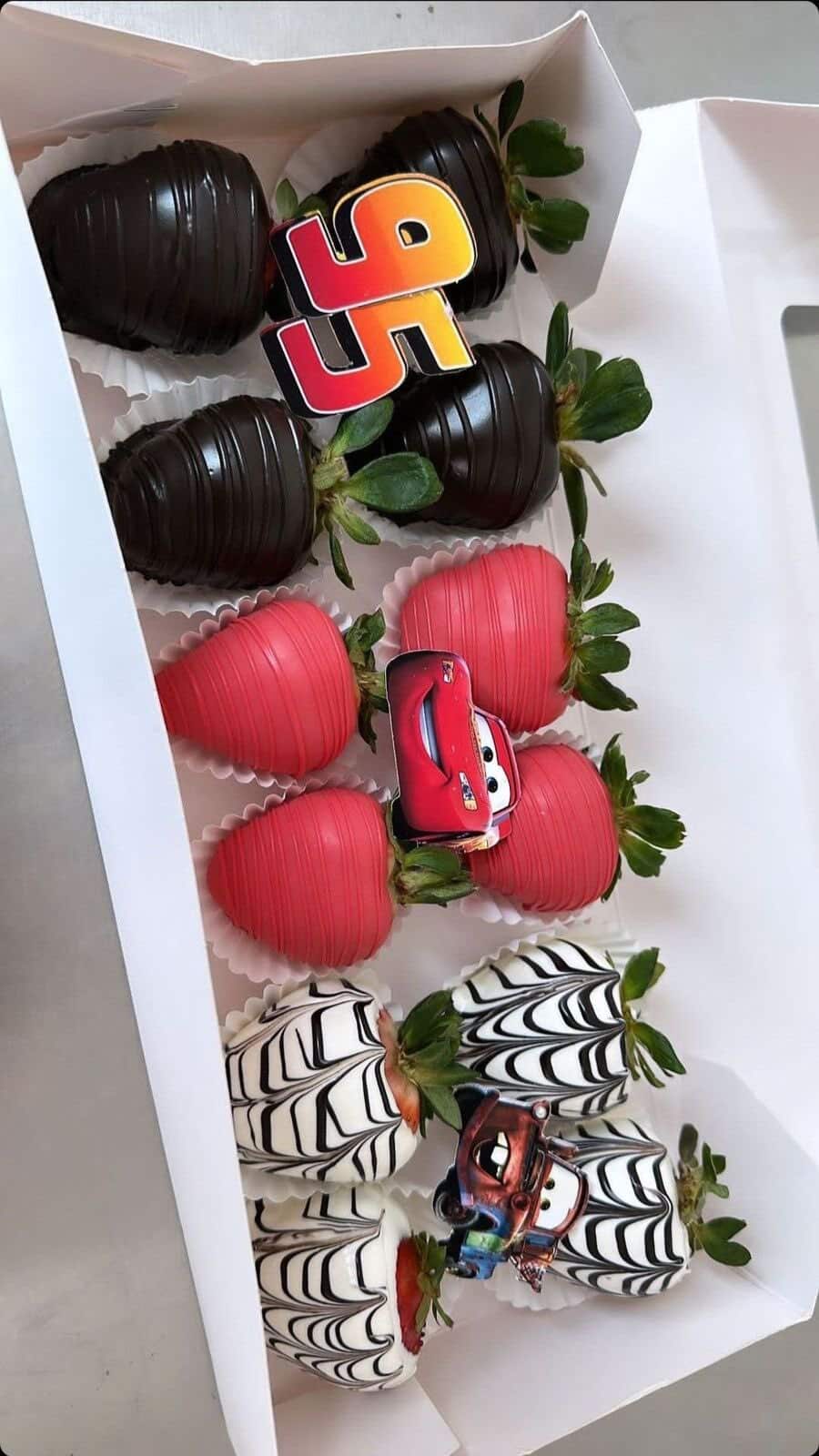 Cupcakes de vainilla con betún rosa